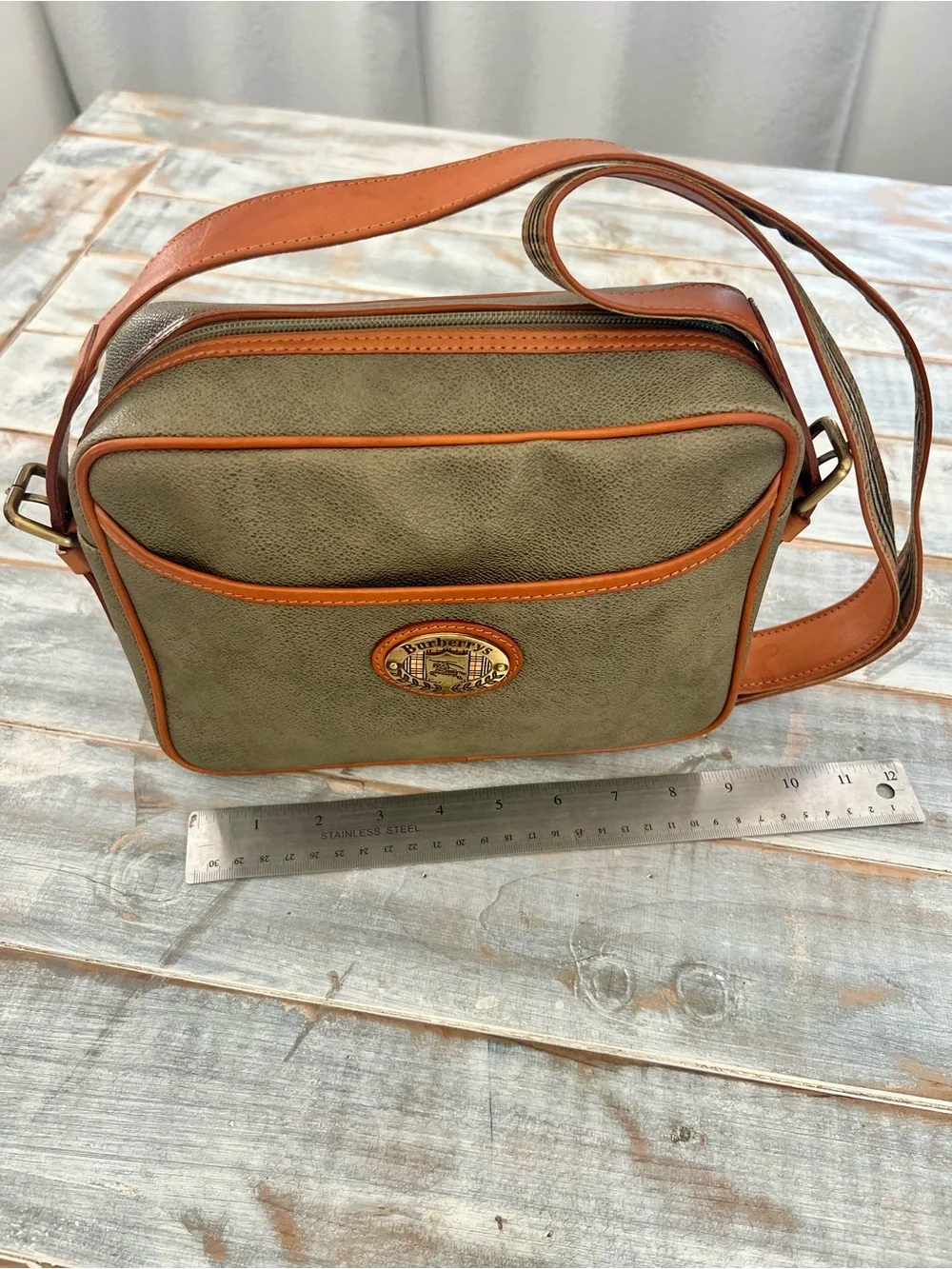 Vintage Burberry Crossbody Unisex Camera Bag – Made in Italy | Olive & Tan